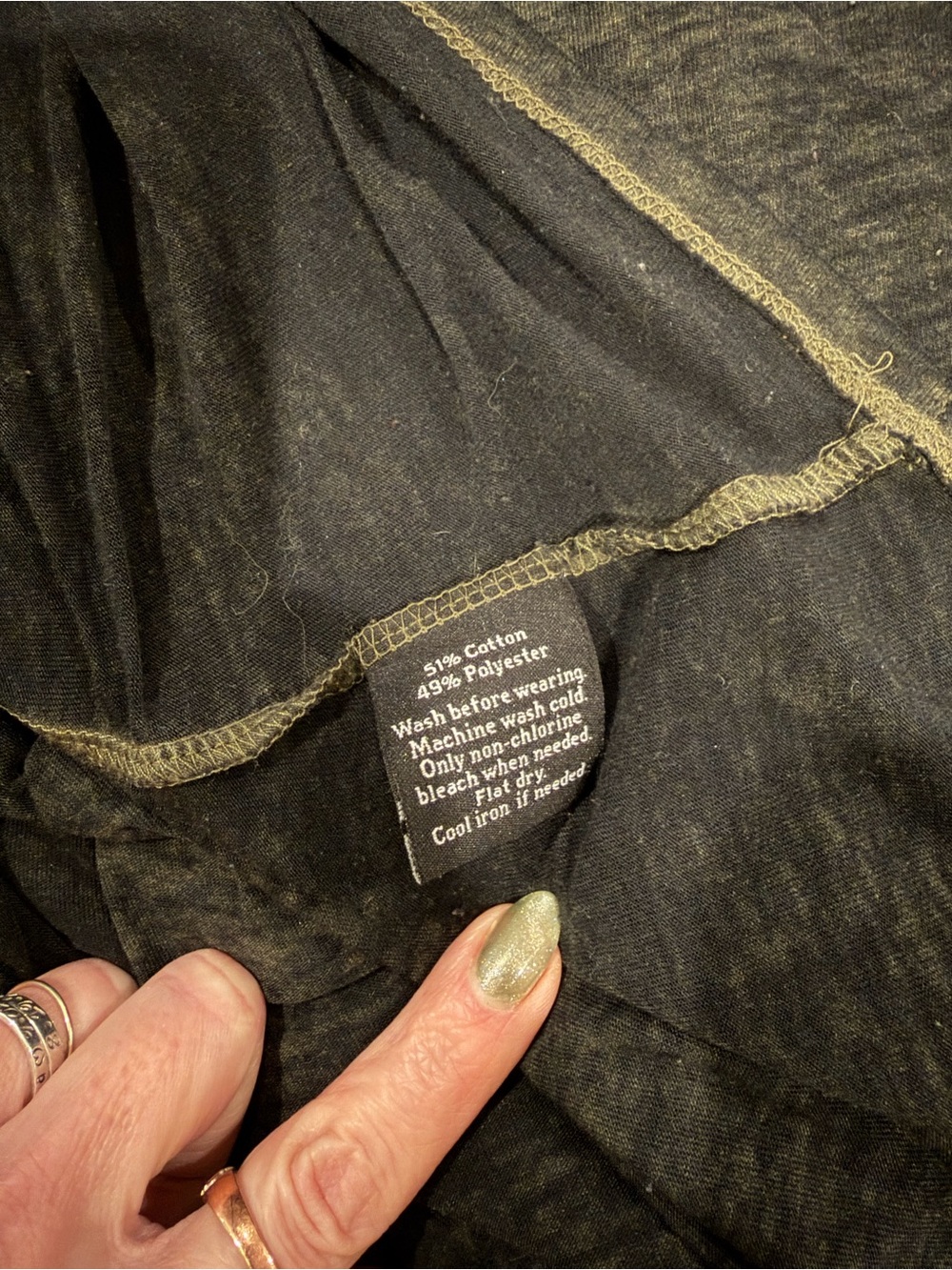 Rock & Republic Black Short Sleeve Cutout Shoulder Tee - Picture 6 of 7